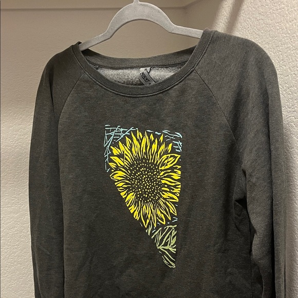 Nevada Sunflower Long Sleeve Super Soft Sweatshirt- dark grey (worn 3x) - Picture 2 of 5